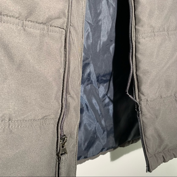 WeatherProof Medium Gray Puffer Vest (broken zipper) - Picture 6 of 8
